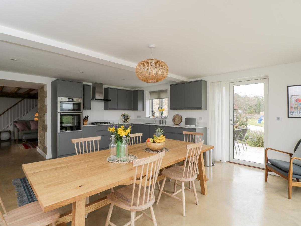 High Cogges Farm Holiday Cottages Witney Zewnętrze zdjęcie